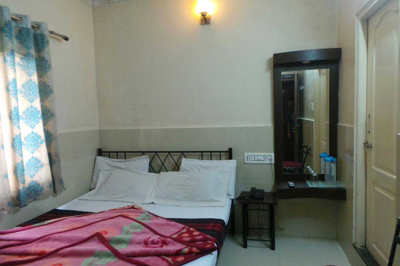 Manjusri Paradise Hotel Bengaluru Zewnętrze zdjęcie